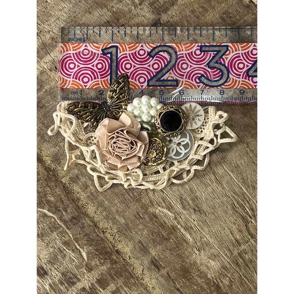 Handmade Lace Trinkets Buttons Reworked Brooch Statement Pin - Picture 7 of 8
